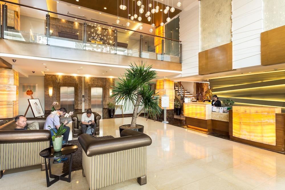 Armada Hotel Манила Екстериор снимка