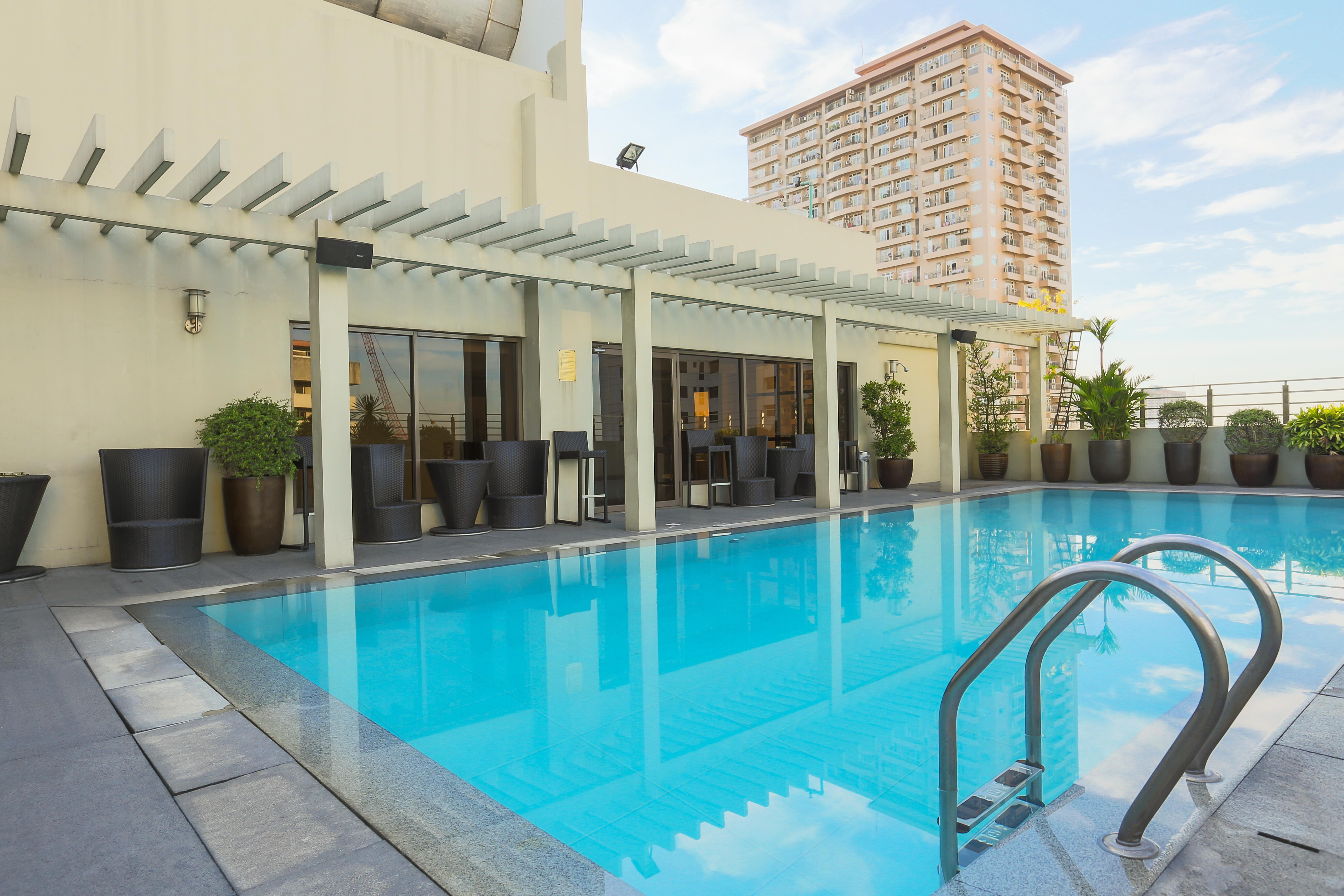 Armada Hotel Манила Екстериор снимка