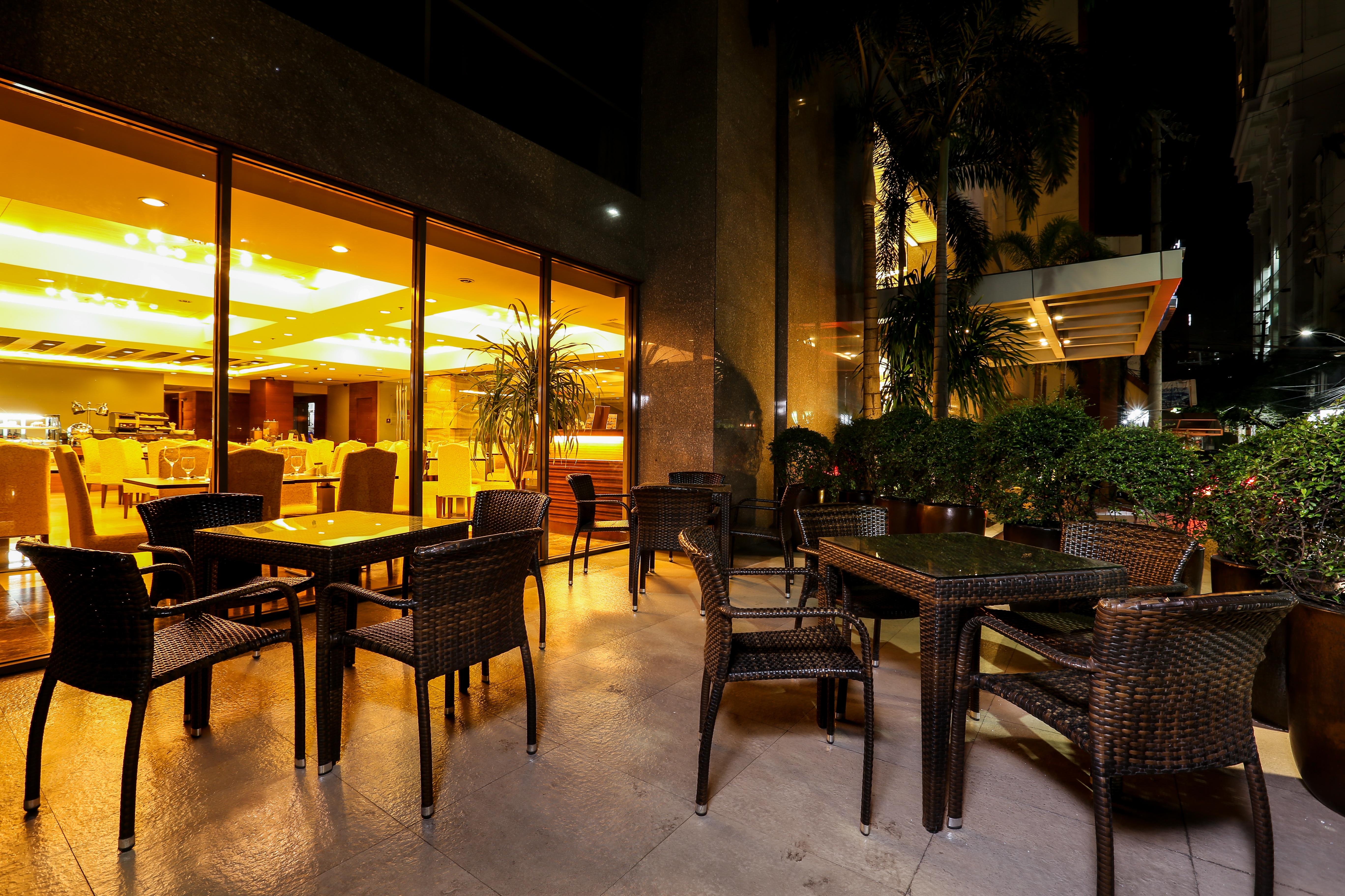 Armada Hotel Манила Екстериор снимка