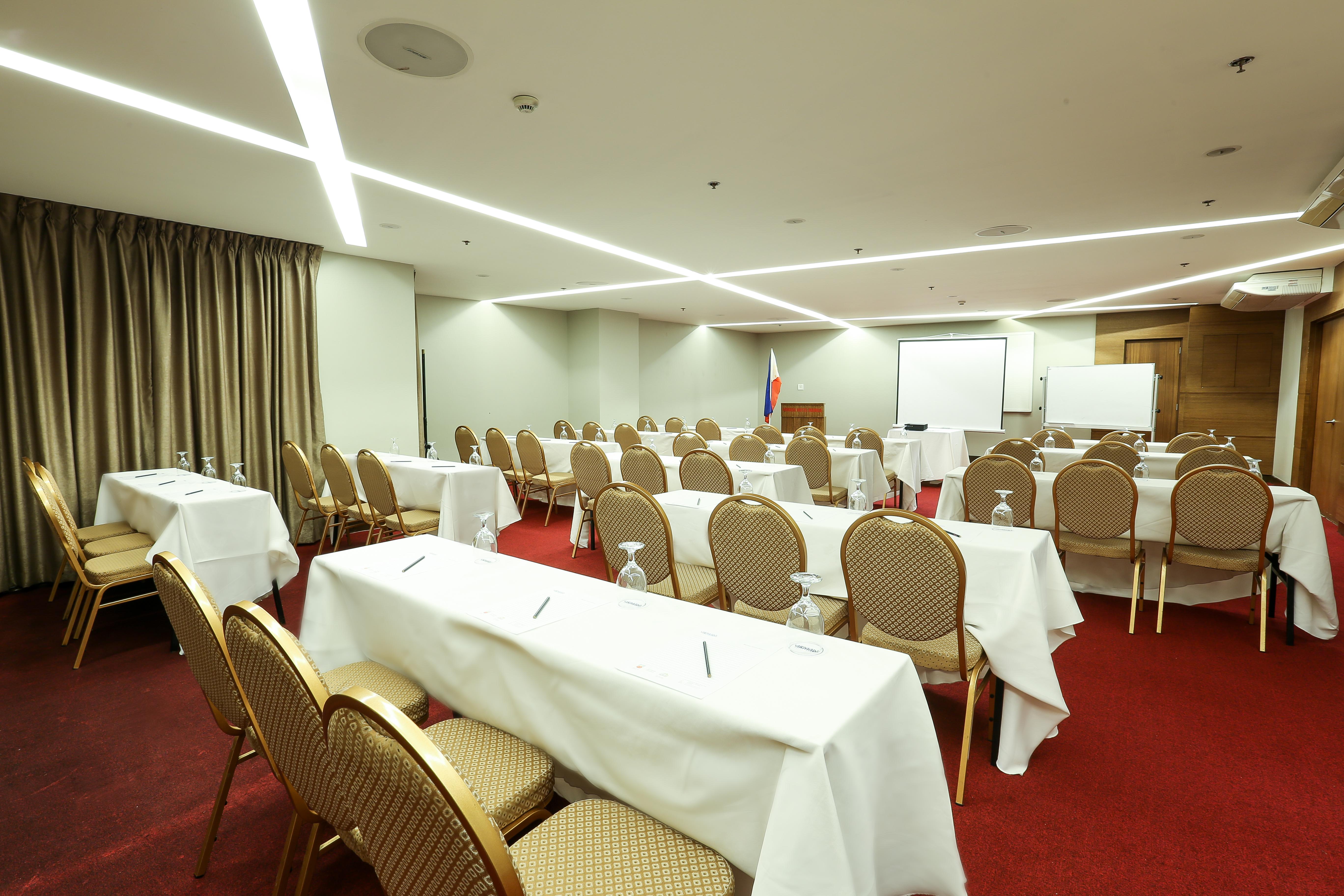 Armada Hotel Манила Екстериор снимка
