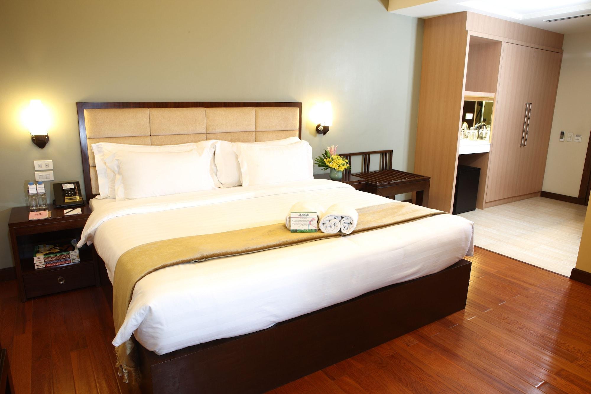 Armada Hotel Манила Екстериор снимка