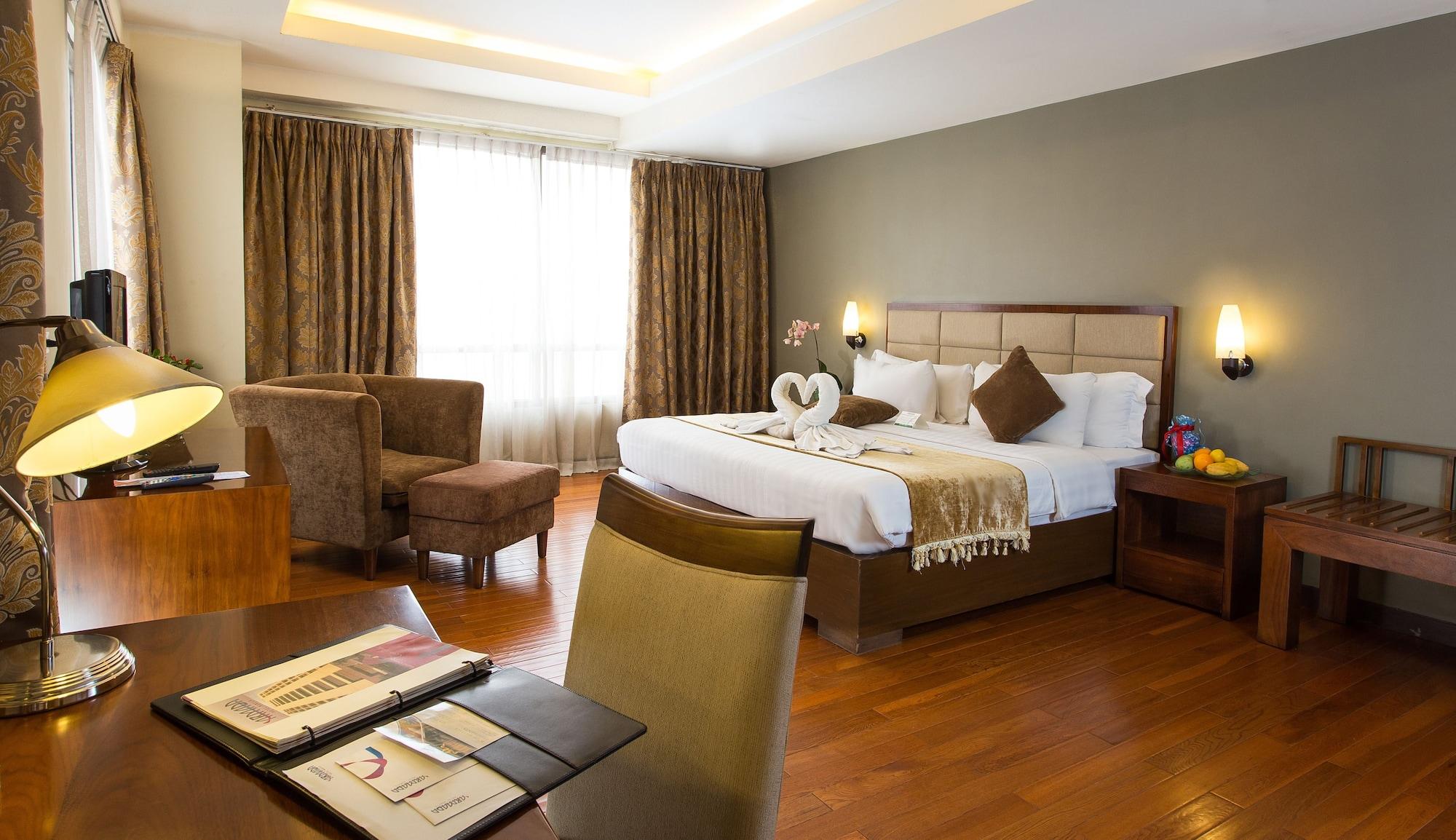 Armada Hotel Манила Екстериор снимка
