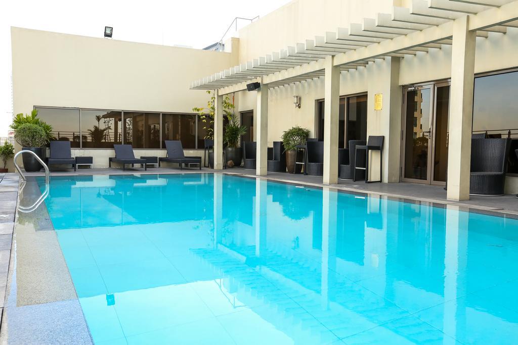 Armada Hotel Манила Екстериор снимка
