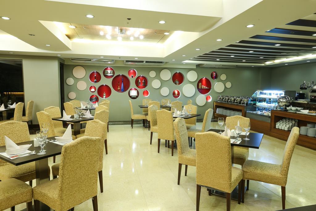 Armada Hotel Манила Екстериор снимка